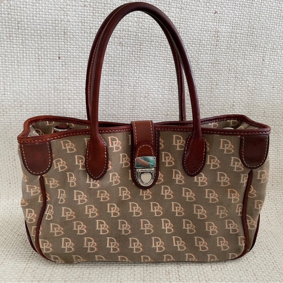Dooney & Bourke Monogram Signature - Picture 1 of 11